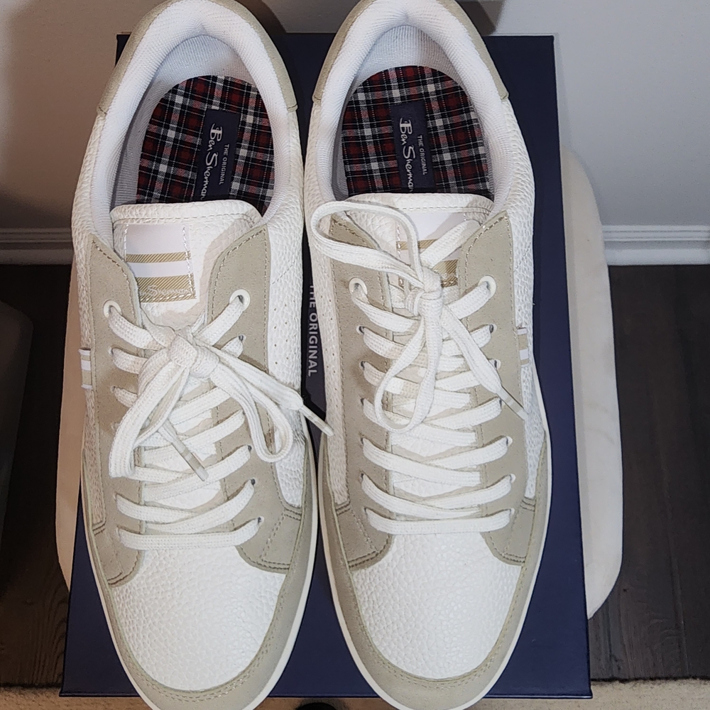 Ben Sherman White and Tan Casual Low-Top Sneakers